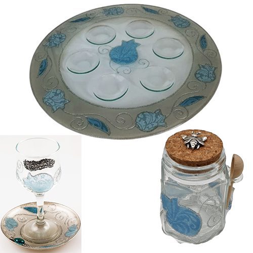 Sale !! A set  Rosh Hashanah, a plate of signs+wine cup +  honey dish